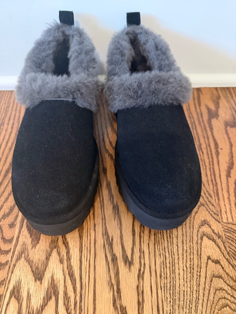 UGG Black Suede and Shearling Platform Shoes Great Condition Sz 7